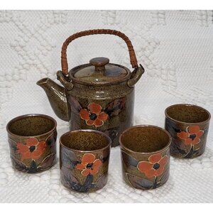 Japanese teapot bamboo handle and four cups, Handpainted floral‎ motif